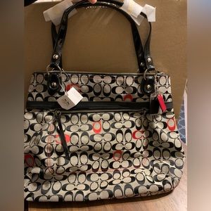 NWT Coach Poppy embossed signature C Glam shoulder bag